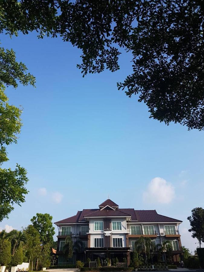 Hotela Boutique Resort Suphan Buri Bagian luar foto