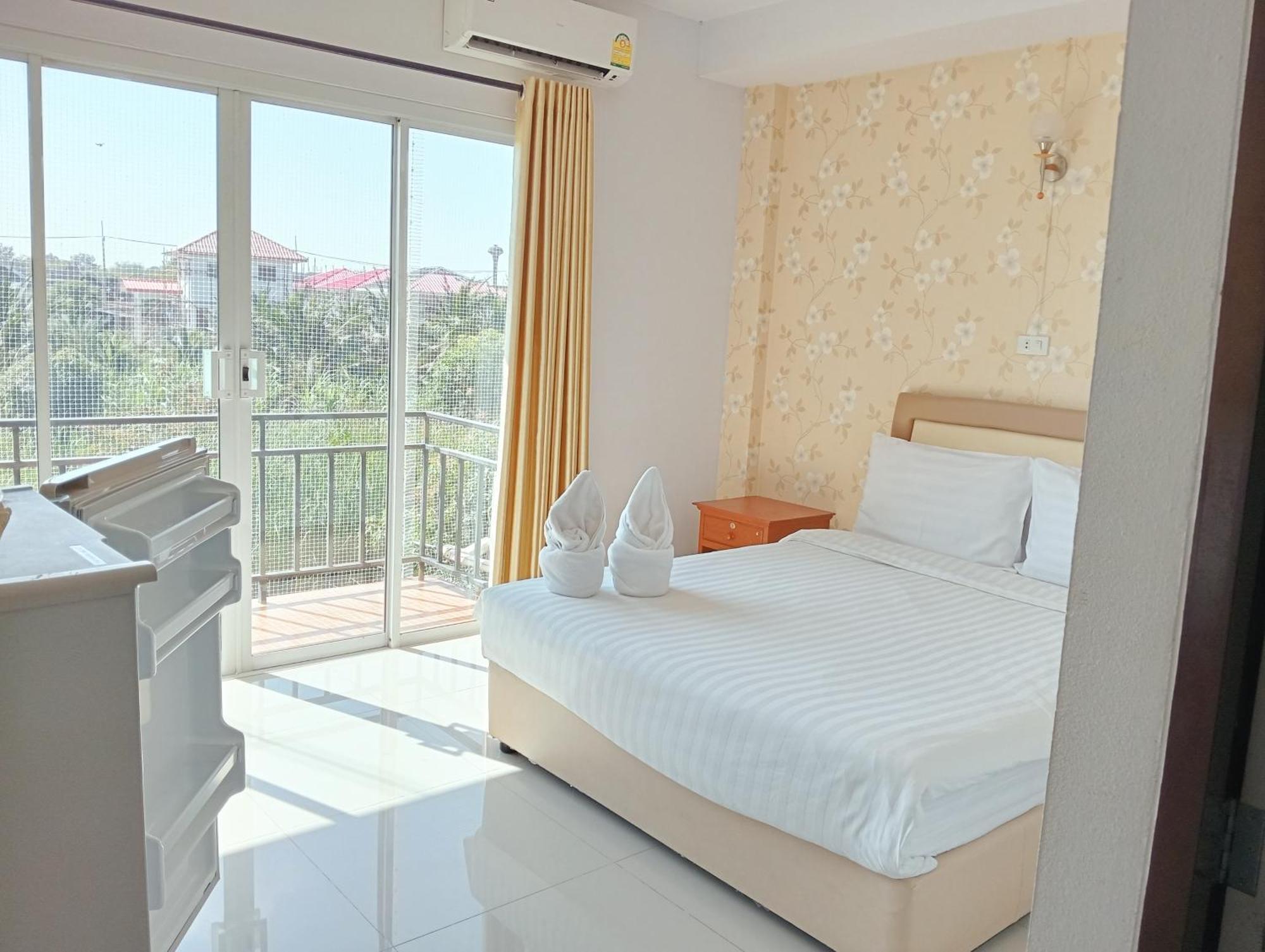 Hotela Boutique Resort Suphan Buri Bagian luar foto