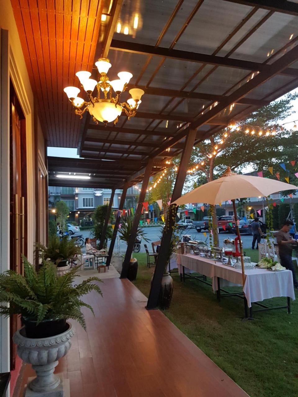 Hotela Boutique Resort Suphan Buri Bagian luar foto
